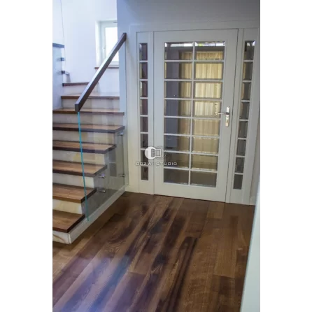 Drzwi Classic z przeszkleniami i naświetlami bocznymi