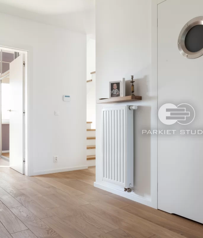 DRZWI TAFLA BULAJ STALOWY ŁAZIENKOWE - OŚCIEŻNICA STANDARD - OPASKI 80MM - PODCIECIE ŁAZIENKOWE - KOLOR BIAŁY RAL 9003 SATYNA - ZAWIASY UKRYTE