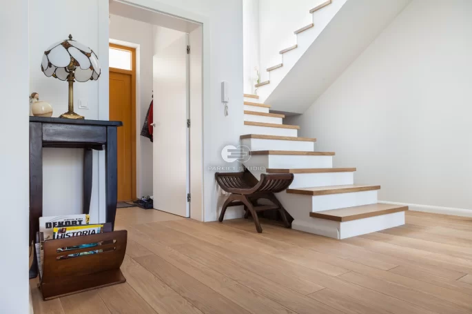 DRZWI TAFLA T1 - OŚCIEŻNICA STANDARD 80MM - KOLOR BIAŁY RAL 9003 - ZAWIASY CHOWANE