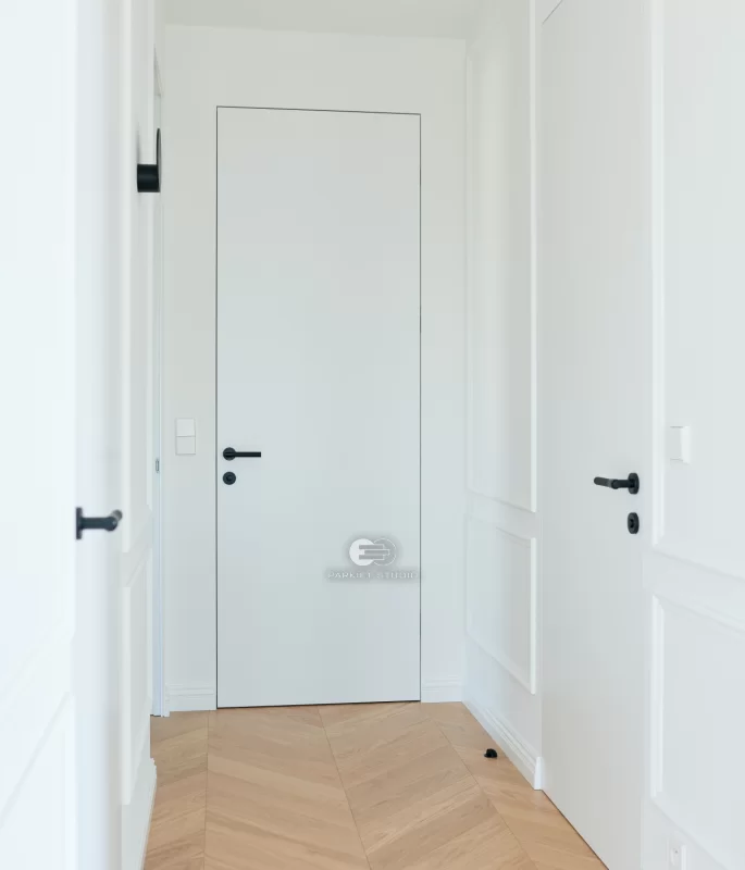 Drzwi JAGRAS z kolekcji SIMPLE w RAL 9003 wysokości 240 cm